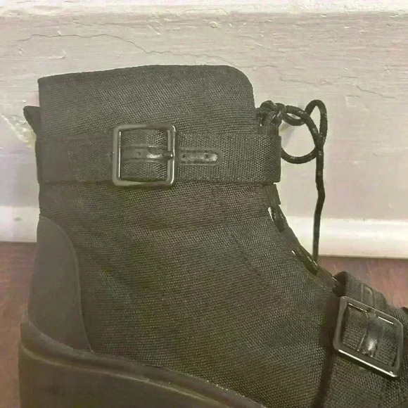 Limelight Girls sz‎ 2 Canvas Combat Boots Buckle Front Zip 2” Heel Deep Tread - Picture 11 of 13